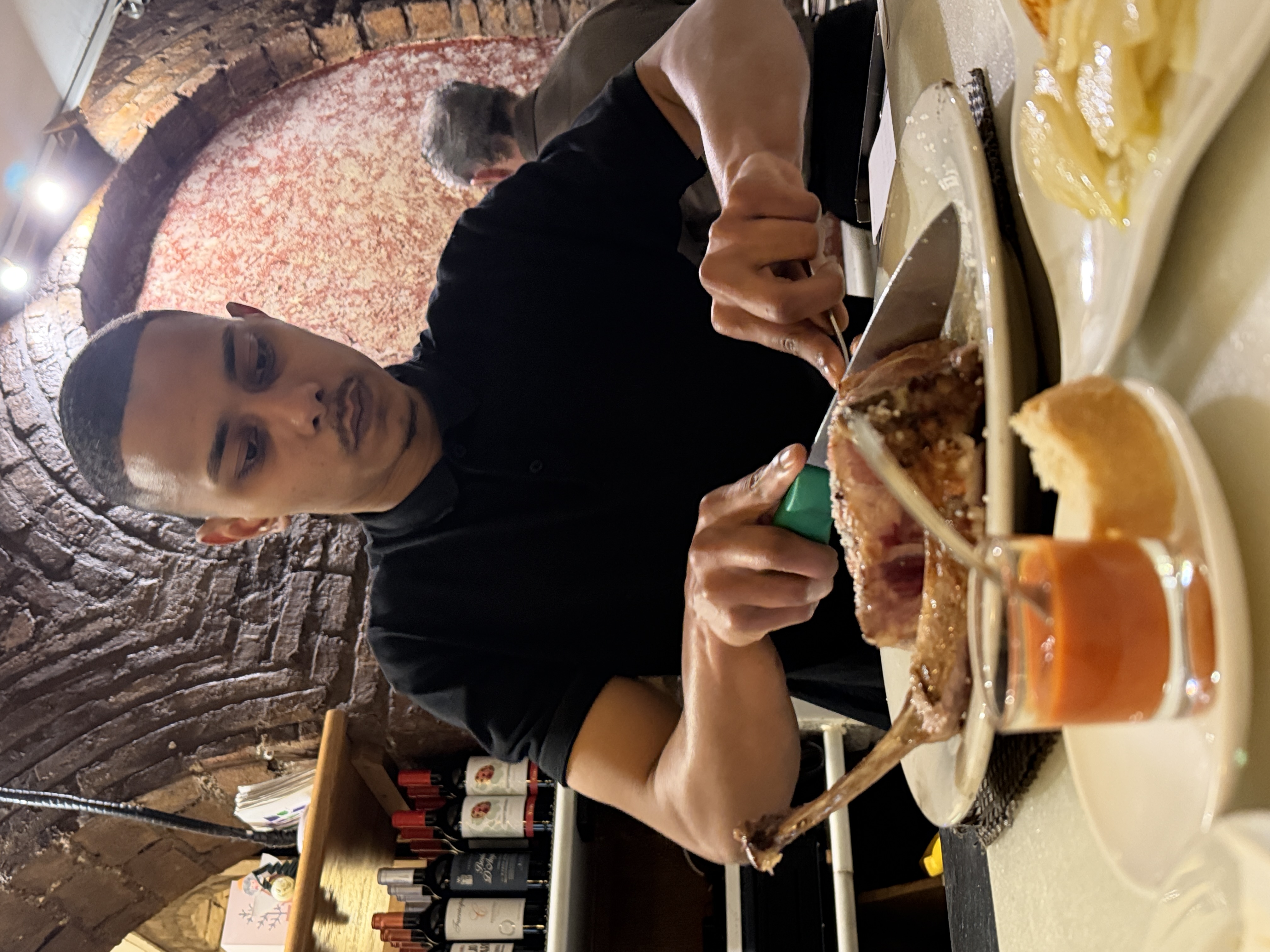 El brasero de leña — Mesón Antonio Pérez